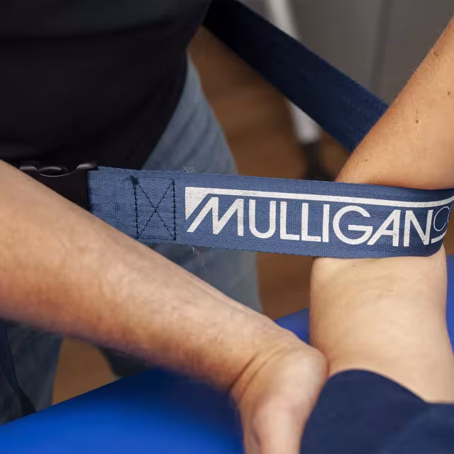 Концепція мануальної терапії Mulligan